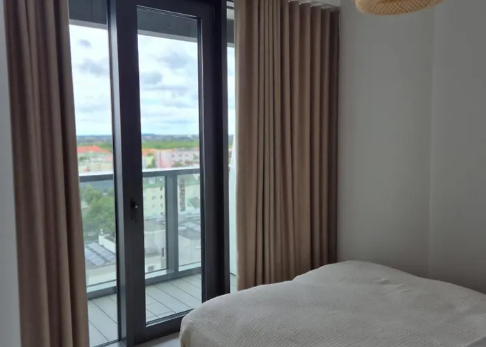 Hanza Tower Apartment *